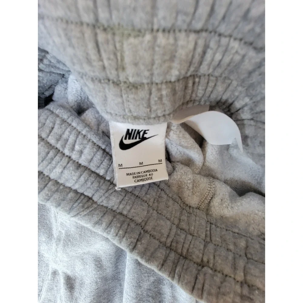 Nike medium youth gray jogger sweatpants children apparel sports